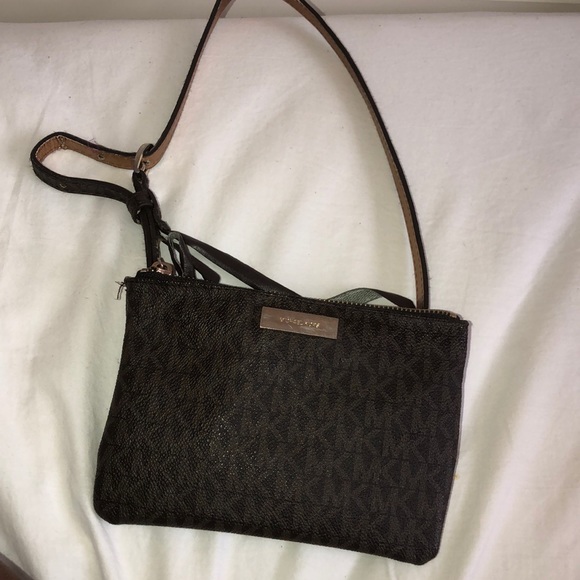 Michael kors belt with pouch attached - Picture 1 of 1